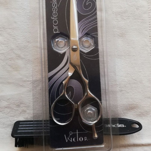 Wahl professional hair clipper like new with accessories