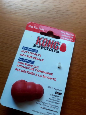 Kong keychain new, red