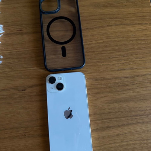 iPhone 14 128GB like new, white, with case and screen protection