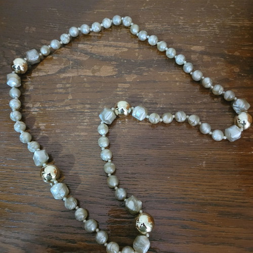 Necklace with dark pearls Fo new