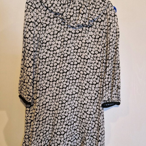 Mini dress Zara new with frill collar and black detail