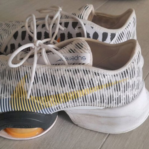 Nike athletic shoes like new, multicolor, sizes 40 and 40.5