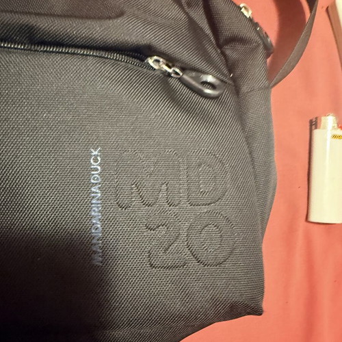 Mandarina Duck MD20 crossbody bag like new, black