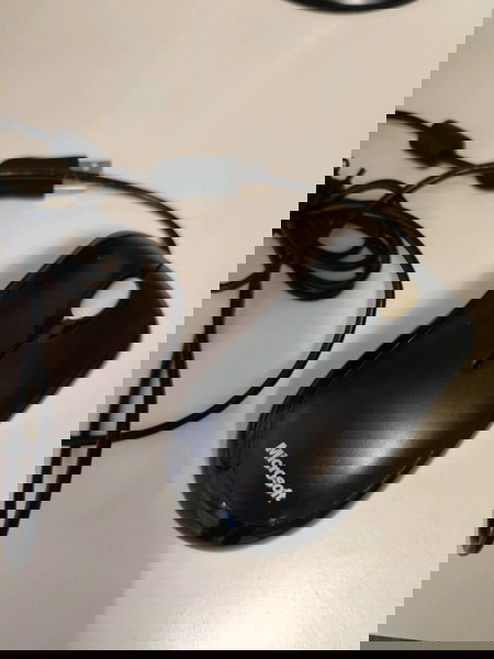 Ποντίκι Microsoft με χαλασμένη ροδέλα