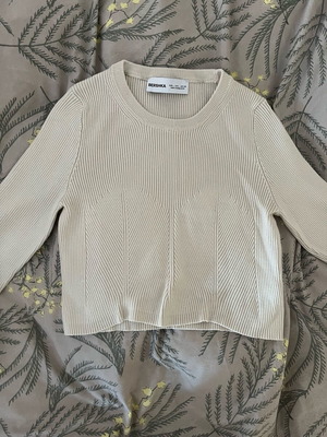 Bershka top long-sleeve like new, beige knitted style