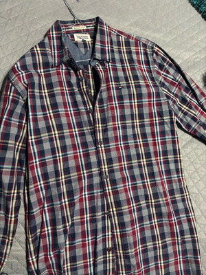 Tommy Hilfiger shirt new, size M, checkered