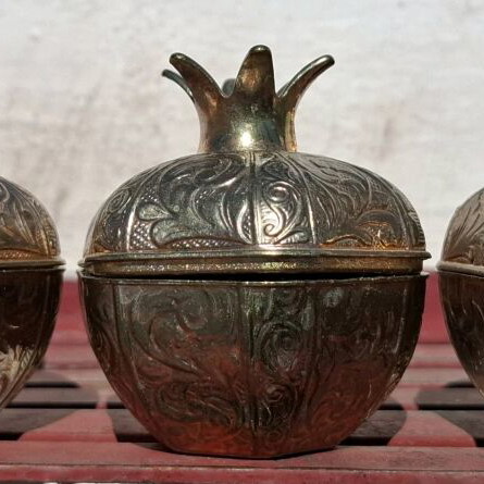 Vintage Acar decorative pomegranate-shaped boxes used, set of 3
