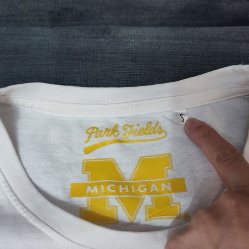 Michigan short-sleeve t-shirt size S like new, white and blue