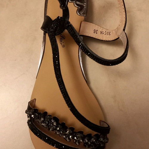 Women's sandals size 36 black like new