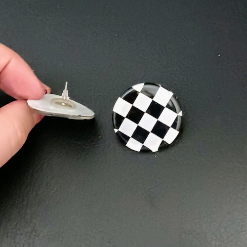 Pop domino earrings like new, black and white