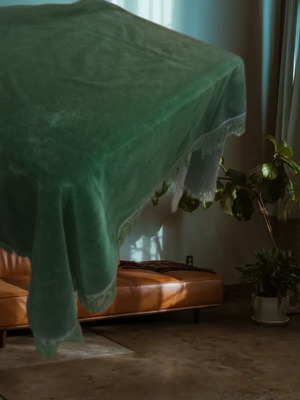 Vintage velvet tablecloth 1.60×1.60 with fringes like new