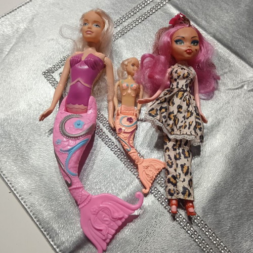 Dolls used, pack of 3 with 2 mermaids