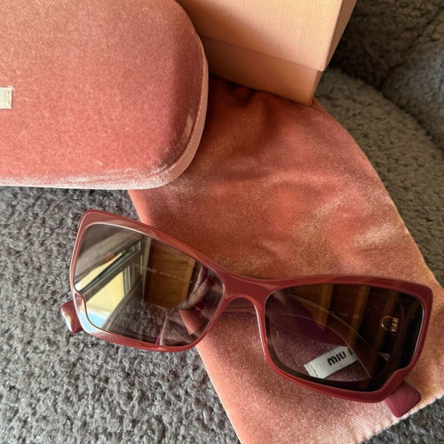 MiuMiu Sunglasses like new, red burgundy