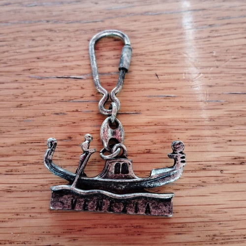 Vintage Venezia keychain from the 90s new