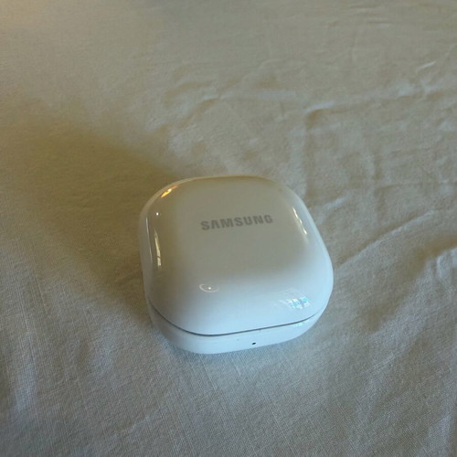 Samsung Galaxy S22 256GB used with Galaxy Watch 4 and Galaxy Buds2