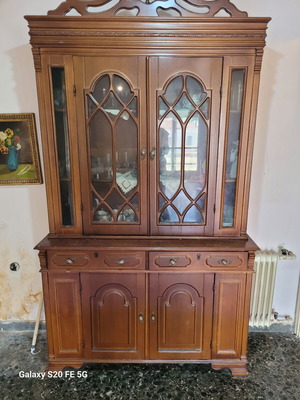 Βιτρίνα με συρτάρια μεταχειρισμένη σε καλή κατάσταση