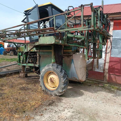 John Deere sprayer used for spare parts