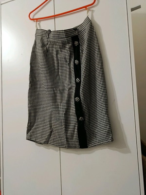 Handmade skirt like new, size 50 with zipper