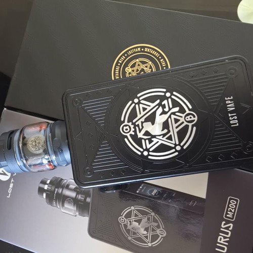 Centaurus M200 vape like new, up to 200 watt
