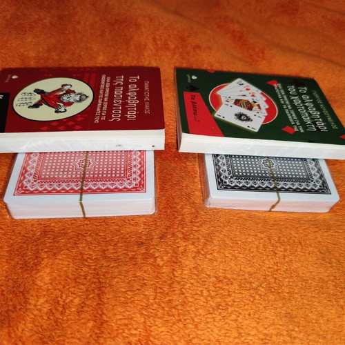 The Alphabet of Patience and Card Player like new, set with 2 booklets and 2 decks