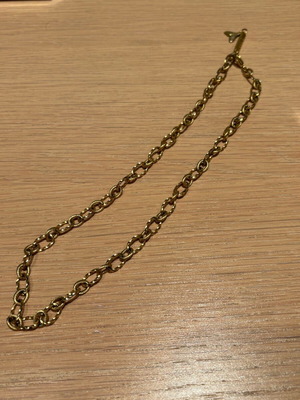 Beluga necklace gold like new