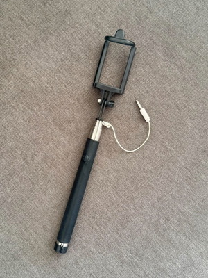 Selfie stick for mobile phone like new