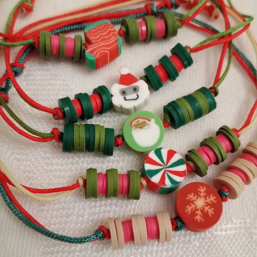 Bracelets charms new, set of 5 colorful pieces