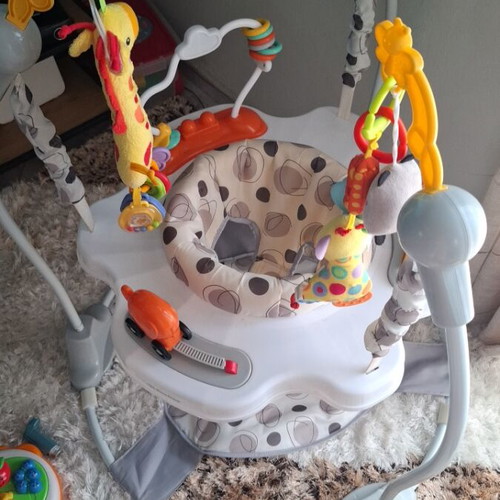 Jumper used, convenient for transport and baby entertainment