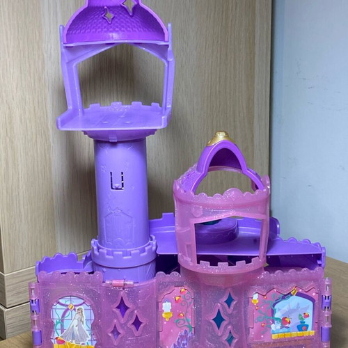 Magic Mixies: Mixlings Magic Castle like new with all accessories