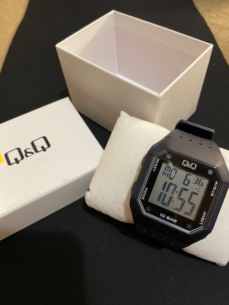 Q & q online digital watches