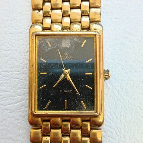 Sunborn Quartz vintage unisex wristwatch like new, gold tone