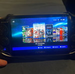 Ps Vita като нов с дръжка, калъф, джойстик, протектори и 256GB micro SD