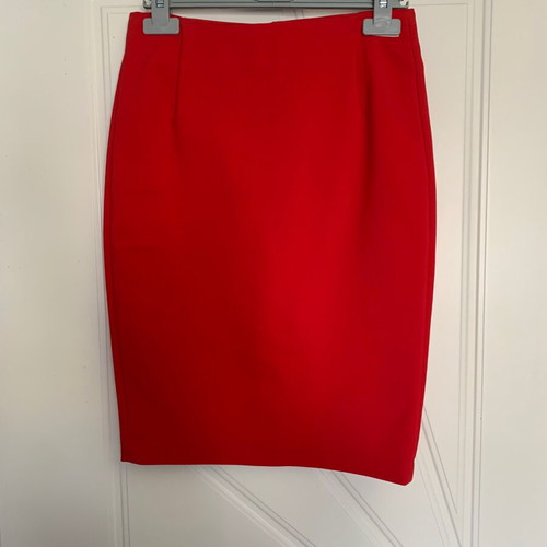 Skirt red like new, size XS, knee length