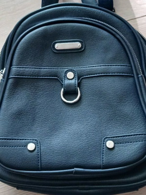 Women's blue backpack like new