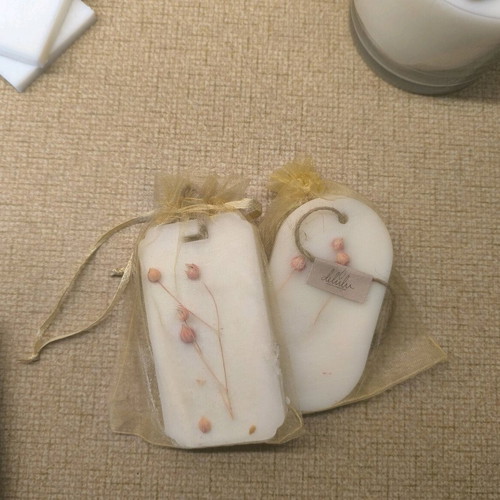 Set of 2 handmade aromatic tablets for wardrobes