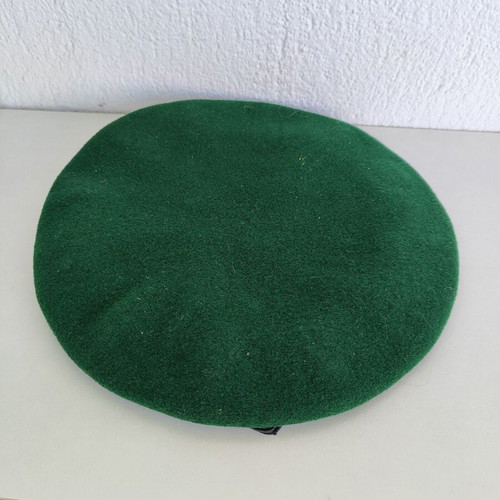 Military Commando Beret green size 58 used with Greek emblem