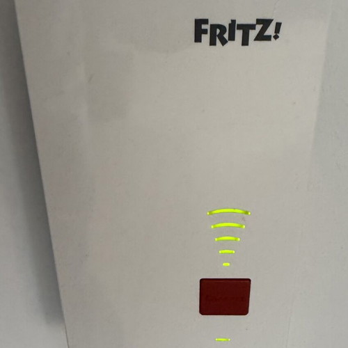AVM FritzBox 7350 and Fritz Repeater 2400 used WiFi coverage set