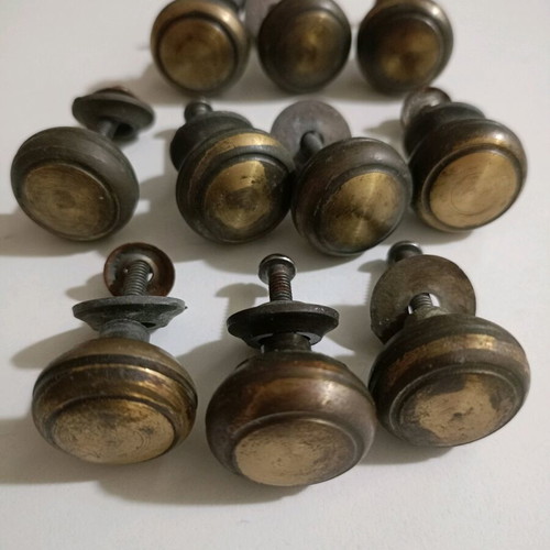 Screw-on handles used, pack of 10, brass, 3 cm