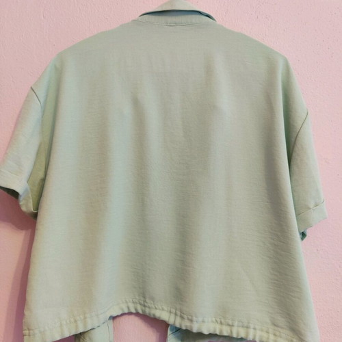 Crop top shirt women's like new, mint color, size L