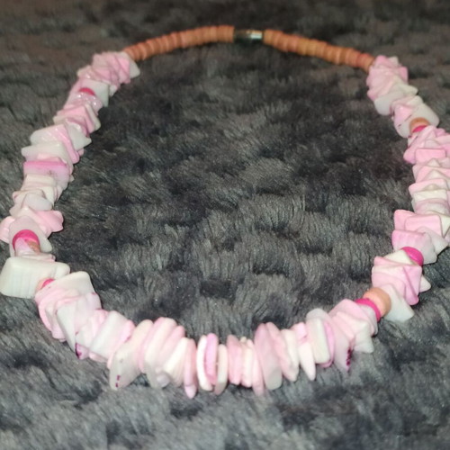 Handmade necklace with screw clasp