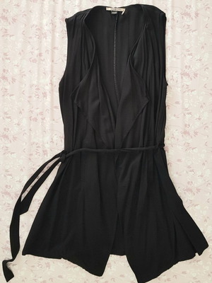 Attrattivo black sleeveless vest Medium like new with belt