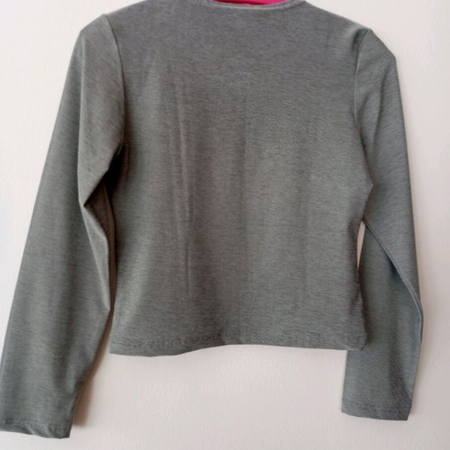 Grey top used with long sleeves in sizes S and M