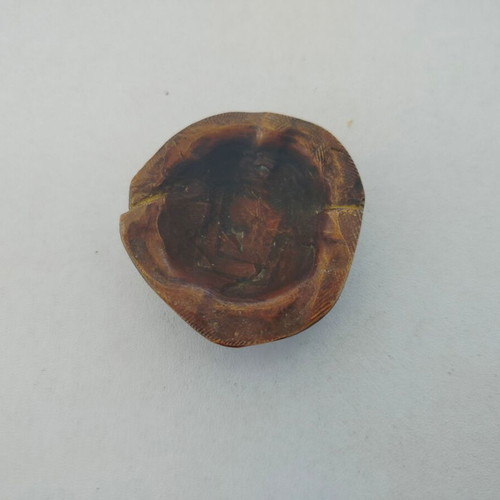 Bronze decorative item used with oxidation and scratches