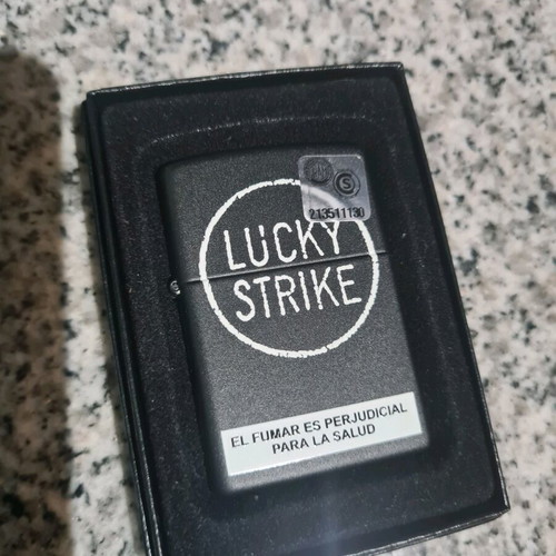 Zippo Lucky Strike special edition black new