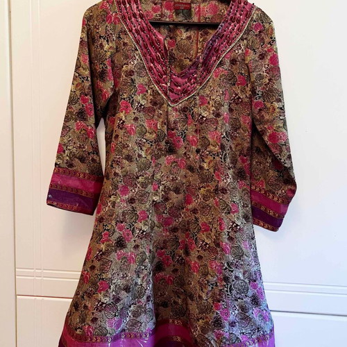 Indian Printed Dress in Pink Tones like new, Medium