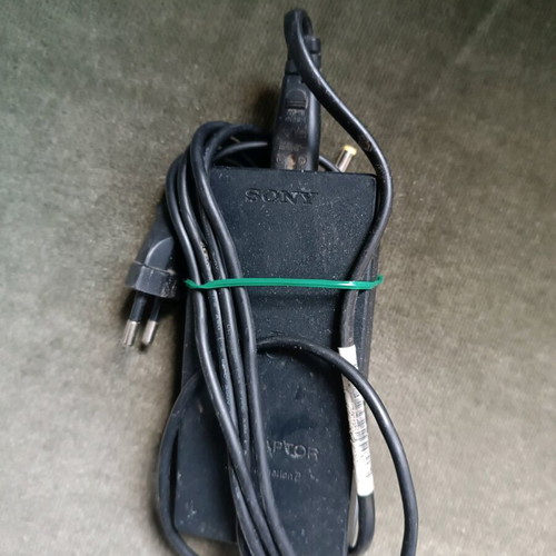 Playstation 2 Slim charger Sony like new