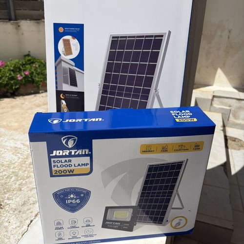 JORTAN 200W Solar Flood Light with Solar Panel new