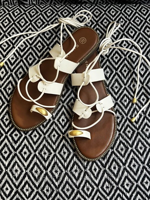 Envie Shoes sandals size 38, like new, white with gold details