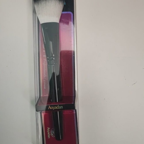 Makeup brush for blush or powder new