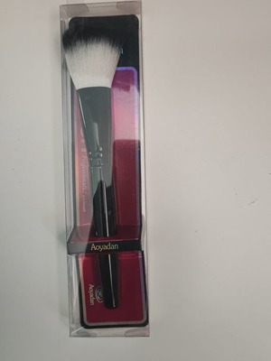 Makeup brush for blush or powder new